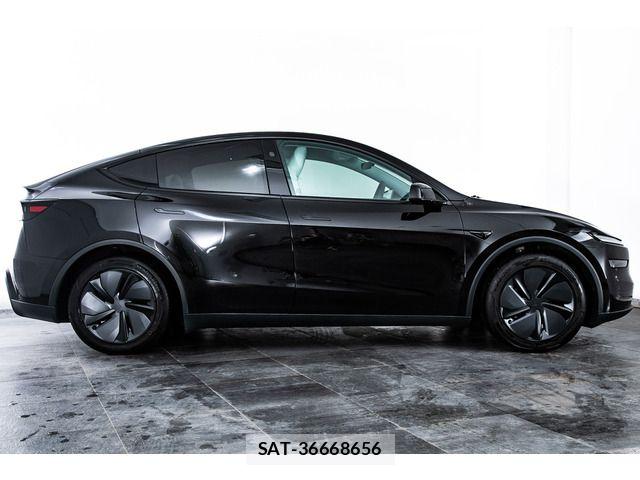 Tesla MODEL Y 2025-06 7789873-13