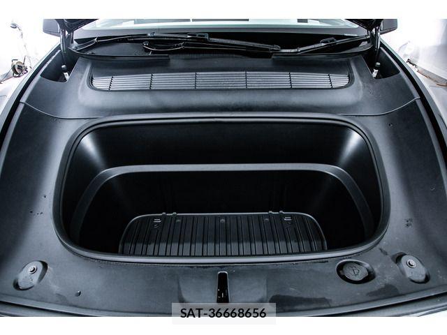 Tesla MODEL Y 2025-06 7789873-3