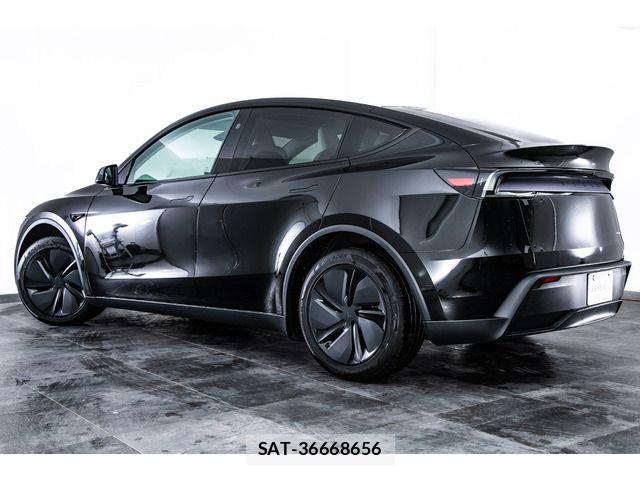 Tesla MODEL Y 2025-06 7789873-8