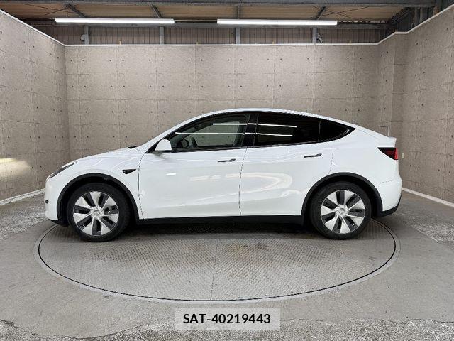 Tesla MODEL Y 2023-07 7789871-9