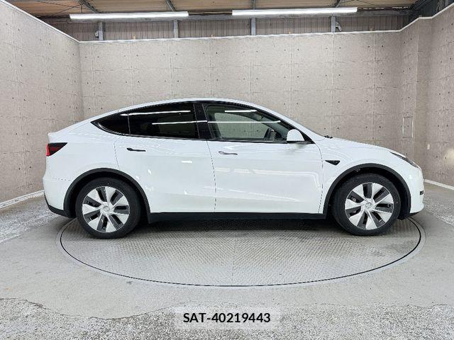 Tesla MODEL Y 2023-07 7789871-8