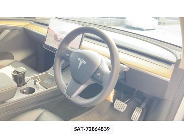 Tesla MODEL Y 2023-02 7880057-9