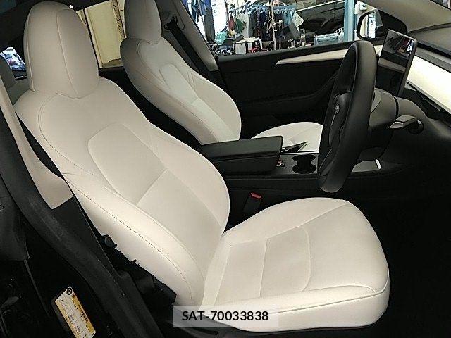 Tesla MODEL Y 2022-10 7880060-9