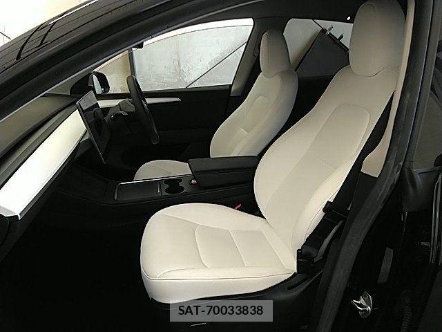 Tesla MODEL Y 2022-10 7880060-10