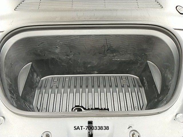 Tesla MODEL Y 2022-10 7880060-14