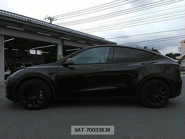 Tesla MODEL Y 2022-10 7880060-15