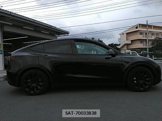 Tesla MODEL Y 2022-10 7880060-16