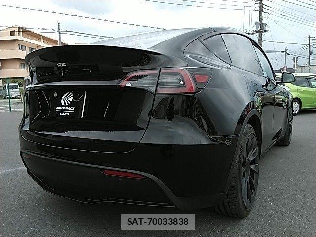 Tesla MODEL Y 2022-10 7880060-2