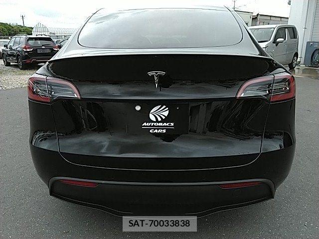 Tesla MODEL Y 2022-10 7880060-4