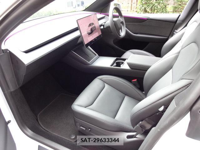 Tesla MODEL Y 2026-03 7880056-12