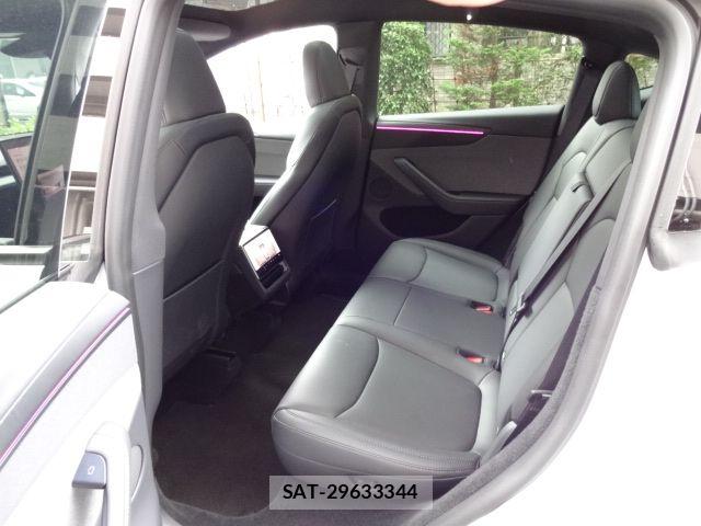 Tesla MODEL Y 2026-03 7880056-17