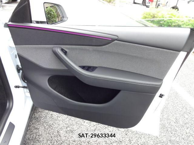 Tesla MODEL Y 2026-03 7880056-29