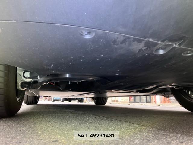 Tesla MODEL Y 2024-05 7981353-9