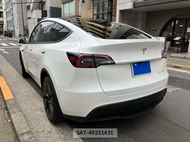 Tesla MODEL Y 2024-05 7981353-11