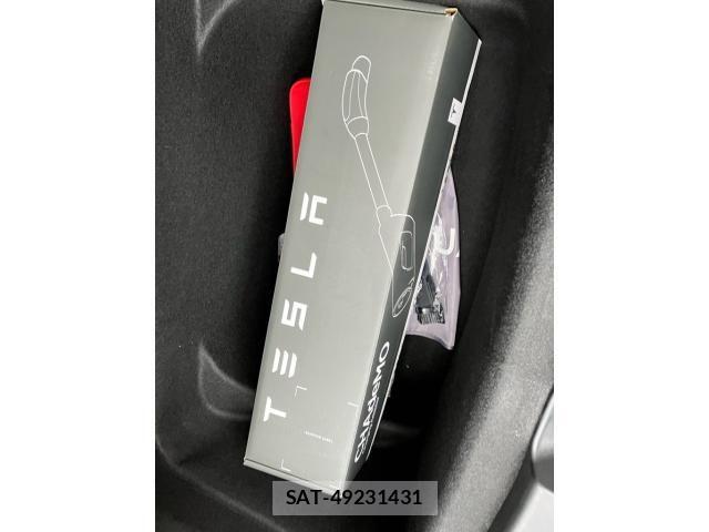 Tesla MODEL Y 2024-05 7981353-14
