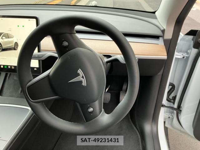Tesla MODEL Y 2024-05 7981353-19