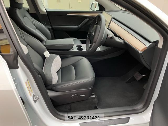 Tesla MODEL Y 2024-05 7981353-23