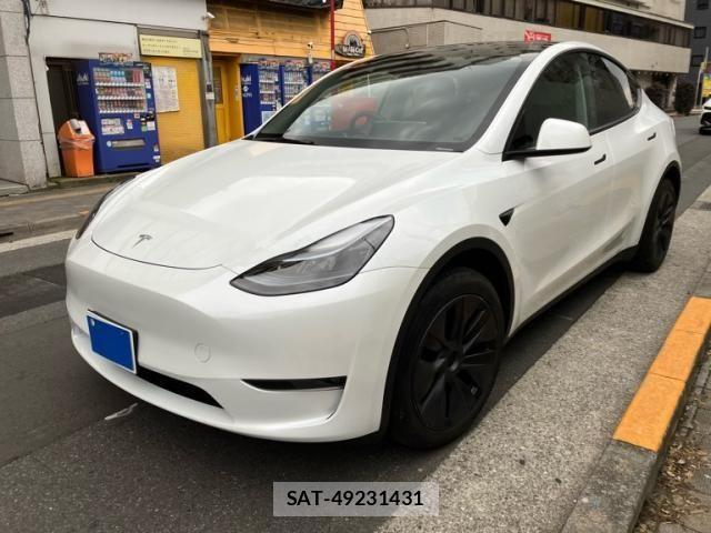 Tesla MODEL Y 2024-05 7981353-3