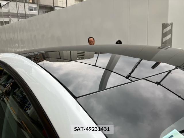 Tesla MODEL Y 2024-05 7981353-5