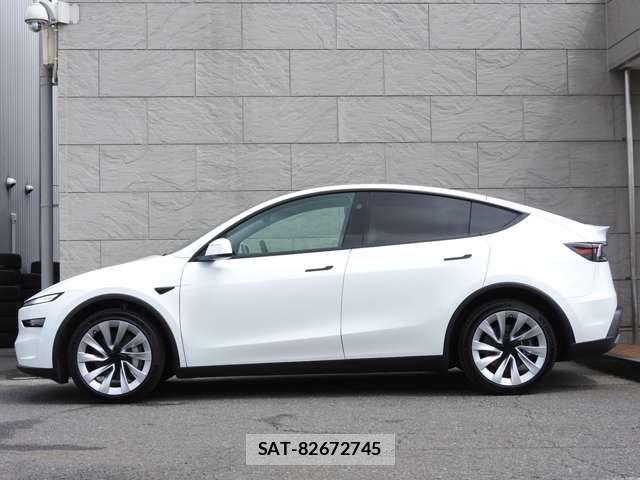 Tesla MODEL Y 2025-05 8038761-14