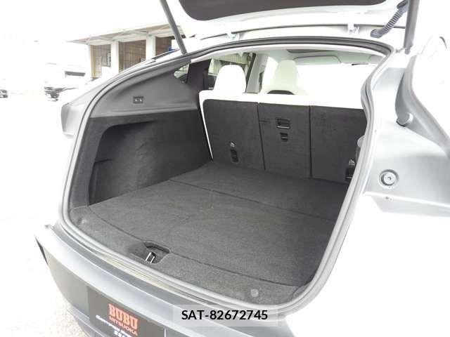 Tesla MODEL Y 2025-05 8038761-16
