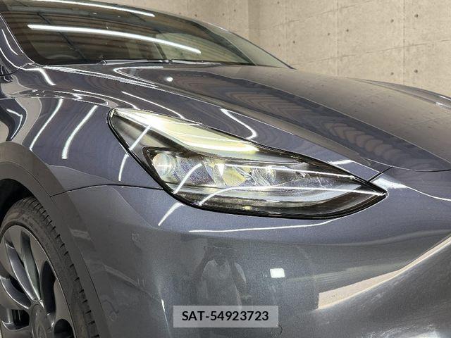 Tesla MODEL Y 2022-10 8210681-14