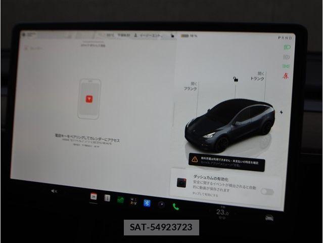 Tesla MODEL Y 2022-10 8210681-24