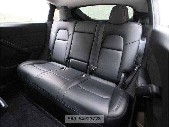 Tesla MODEL Y 2022-10 8210681-5