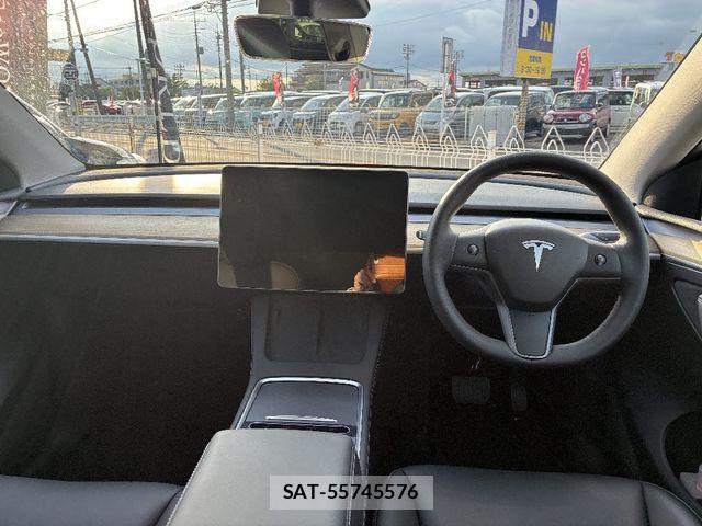 Tesla MODEL Y 2023-07 8210682-2