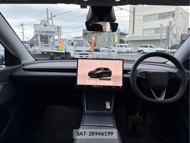 Tesla MODEL Y 2025-06 8232148-1