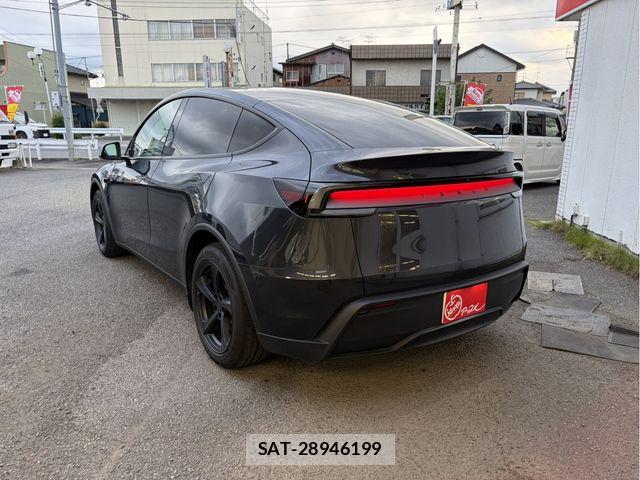 Tesla MODEL Y 2025-06 8232148-3