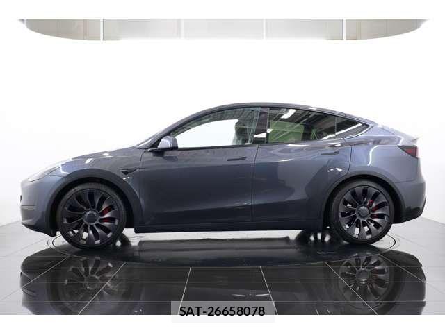 Tesla MODEL Y 2022-11 8232149-16