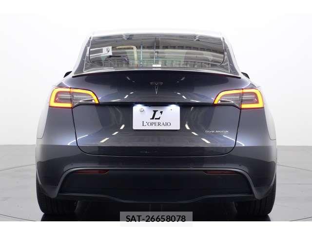 Tesla MODEL Y 2022-11 8232149-17