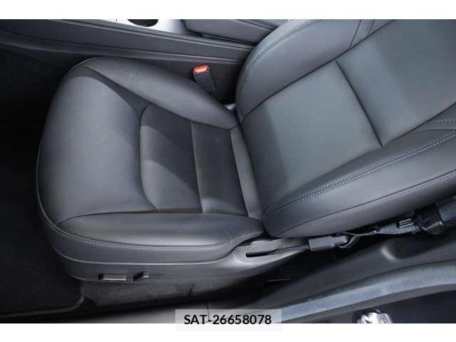 Tesla MODEL Y 2022-11 8232149-6
