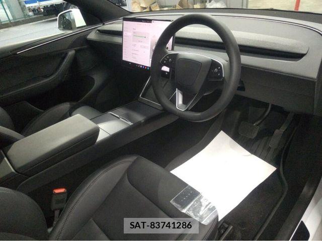 Tesla MODEL Y 2026-02 8317646-4
