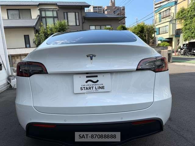 Tesla MODEL Y 2023-04 8317656-10