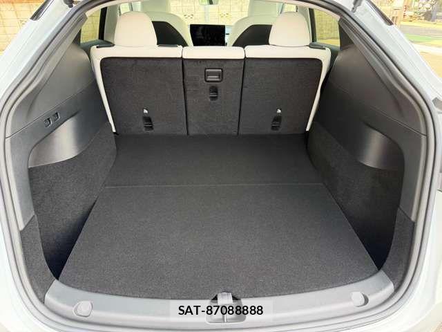 Tesla MODEL Y 2023-04 8317656-13
