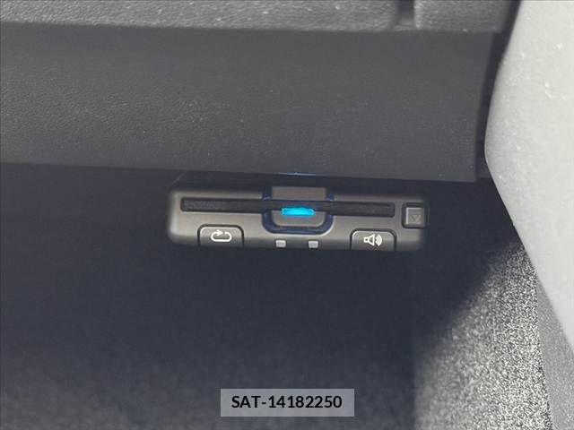 Tesla MODEL Y 2022-12 8355787-4