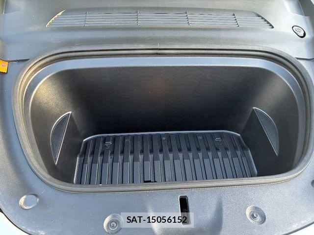 Tesla MODEL Y 2022-11 8369429-10