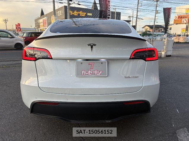 Tesla MODEL Y 2022-11 8369429-27