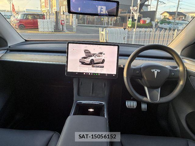 Tesla MODEL Y 2022-11 8369429-2