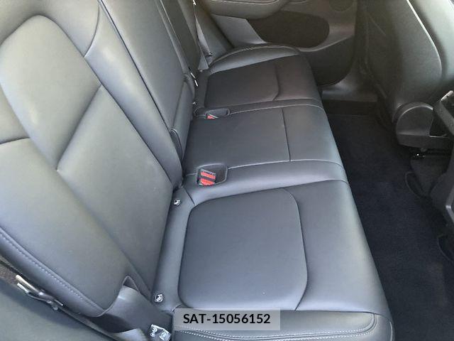 Tesla MODEL Y 2022-11 8369429-4
