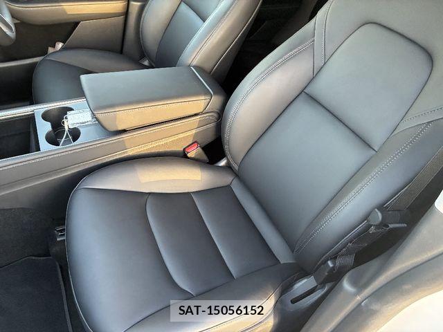 Tesla MODEL Y 2022-11 8369429-6