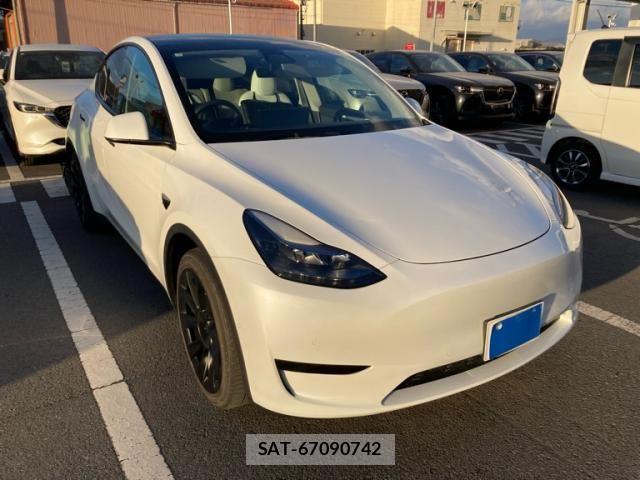 Tesla MODEL Y 2023-03 8369426-1