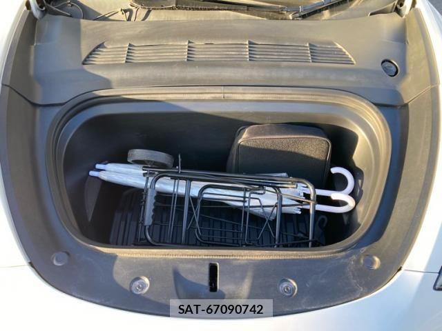 Tesla MODEL Y 2023-03 8369426-20
