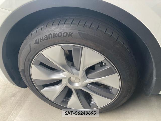 Tesla MODEL Y 2023-11 8372290-9