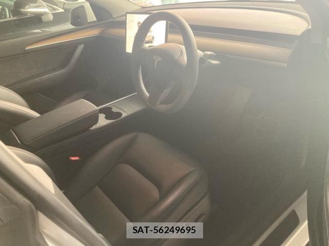 Tesla MODEL Y 2023-11 8372290-16