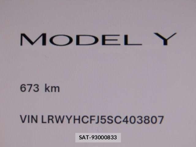 Tesla MODEL Y 2025-12 8415475-11
