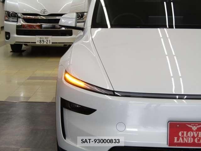 Tesla MODEL Y 2025-12 8415475-17