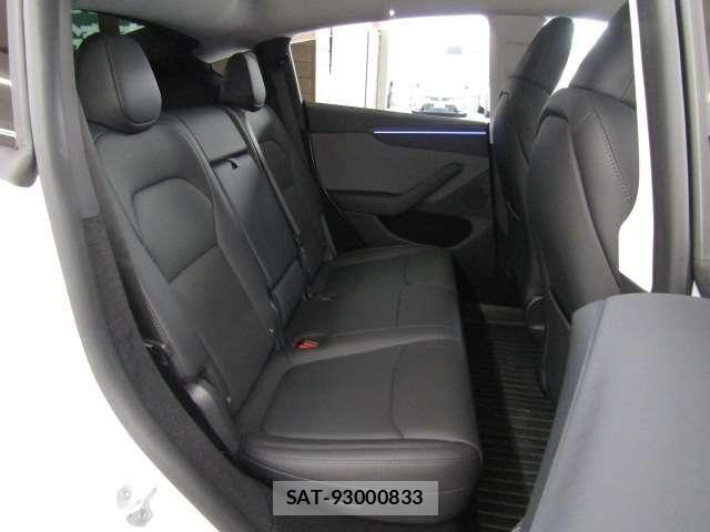 Tesla MODEL Y 2025-12 8415475-7
